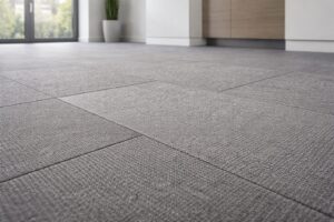 Wie lange halten selbstklebende Teppichfliesen